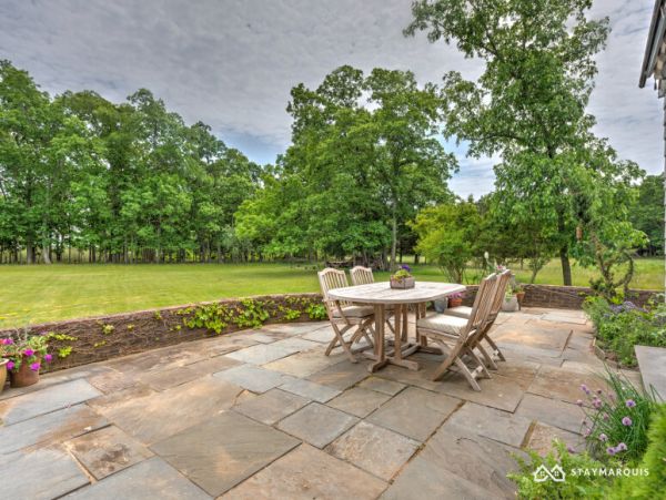Hamptons Home 1020506
