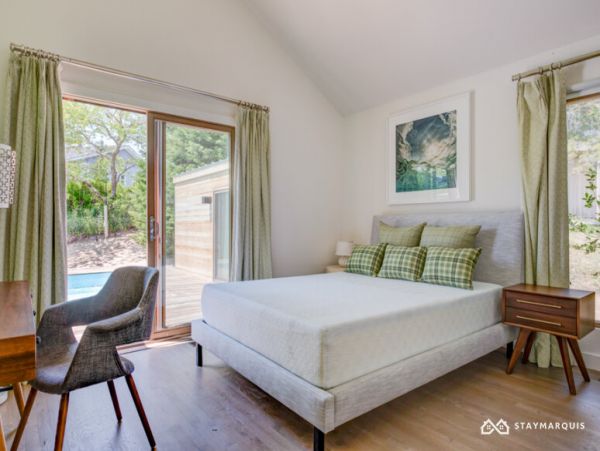 Hamptons Home 1020508