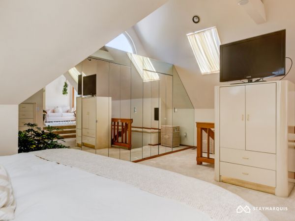 Hamptons Home 1020510