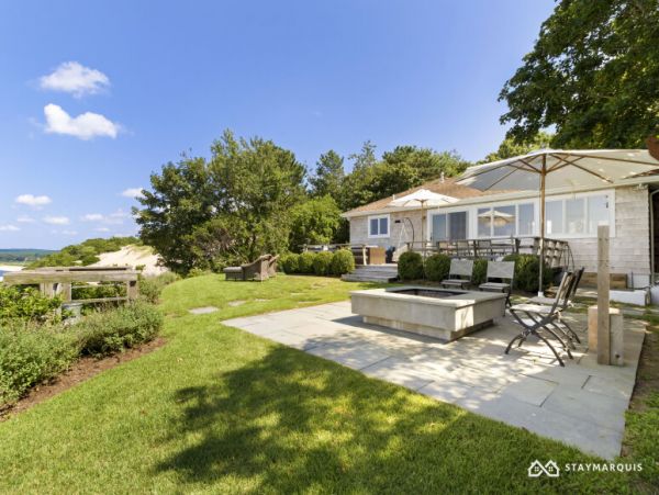 Hamptons Home 1020511