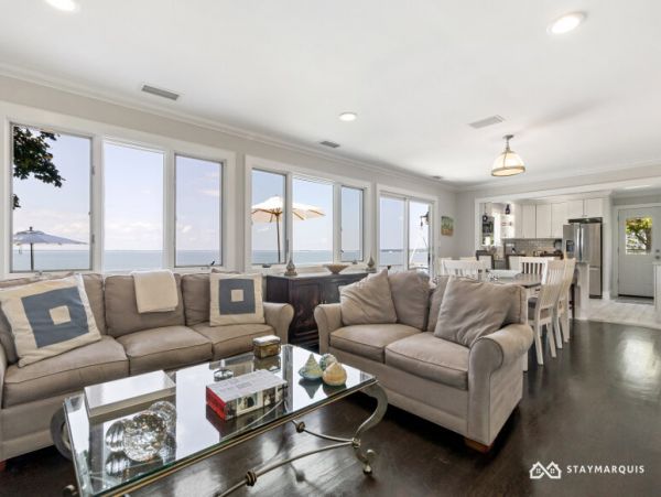 Hamptons Home 1020511