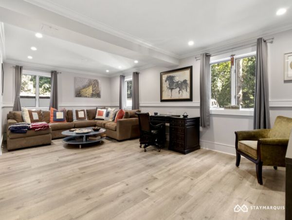 Hamptons Home 1020511