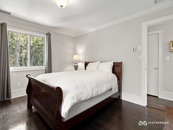 Hamptons Home 1020511