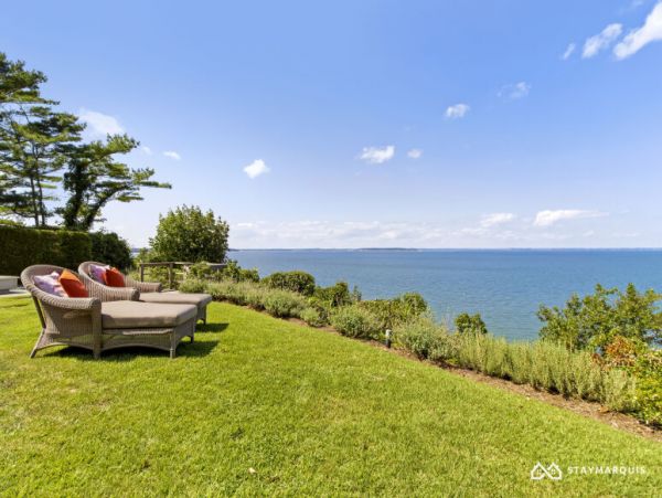 Hamptons Home 1020511