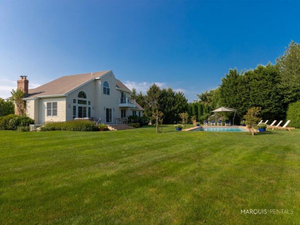 Hamptons Home 1020512