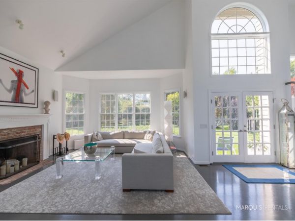 Hamptons Home 1020512