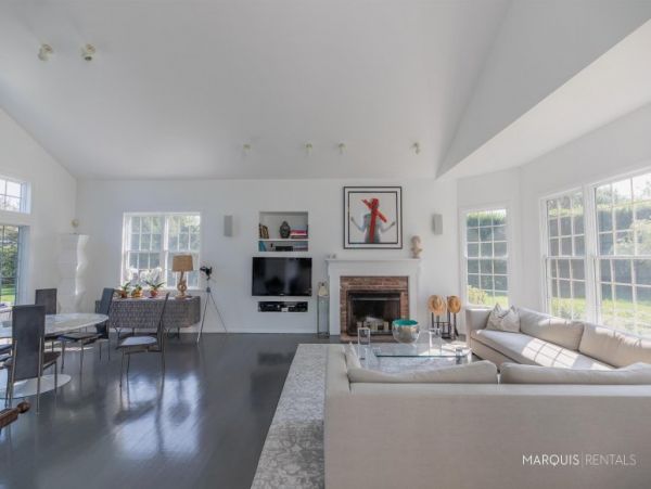 Hamptons Home 1020512