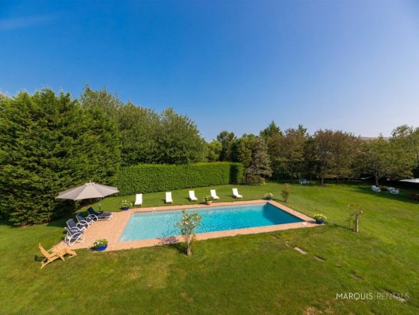 Hamptons Home 1020512