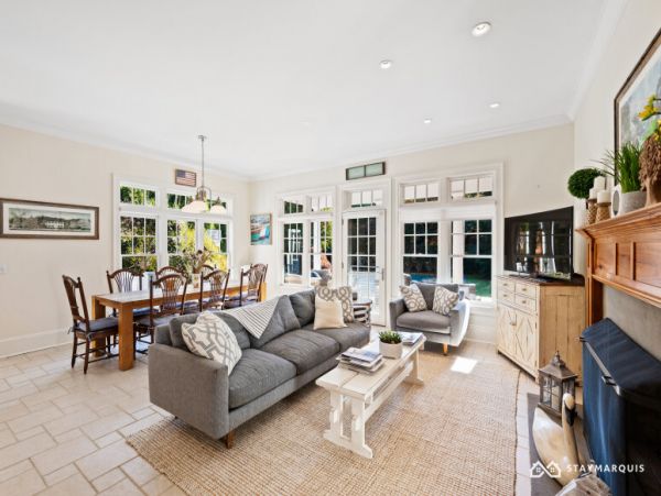 Hamptons Home 1020515