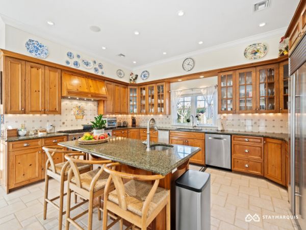 Hamptons Home 1020515