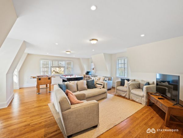 Hamptons Home 1020515