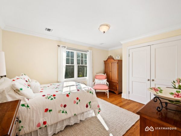 Hamptons Home 1020515