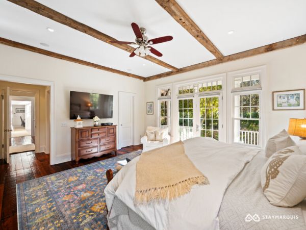 Hamptons Home 1020515