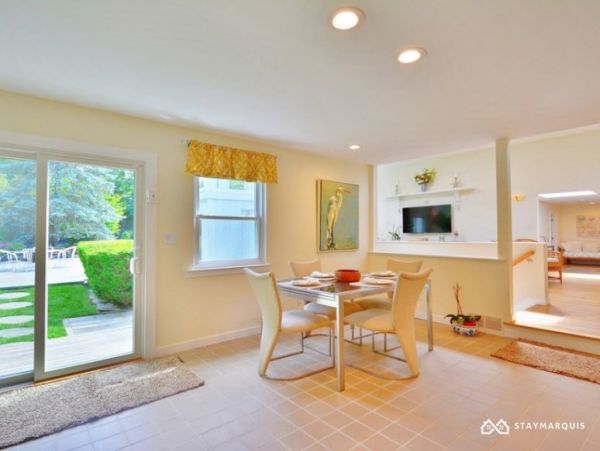 Hamptons Home 1020516