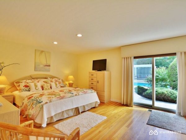Hamptons Home 1020516