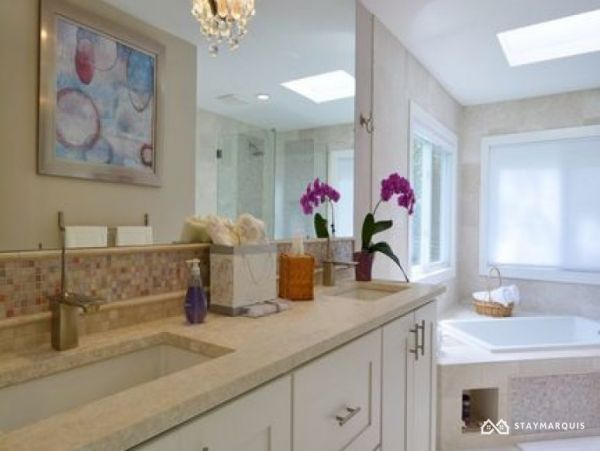 Hamptons Home 1020516