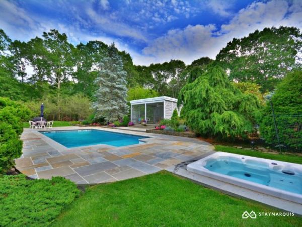 Hamptons Home 1020516