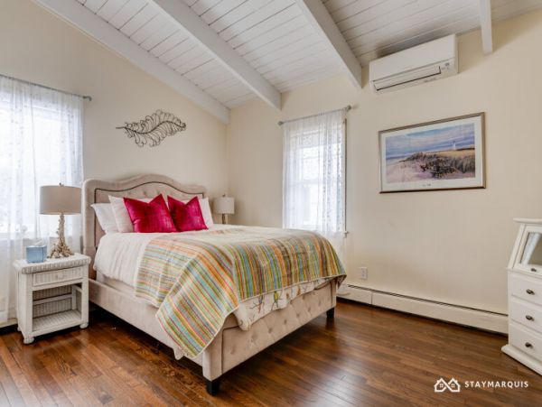Hamptons Home 1020517