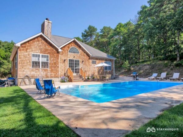 Hamptons Home 1020520
