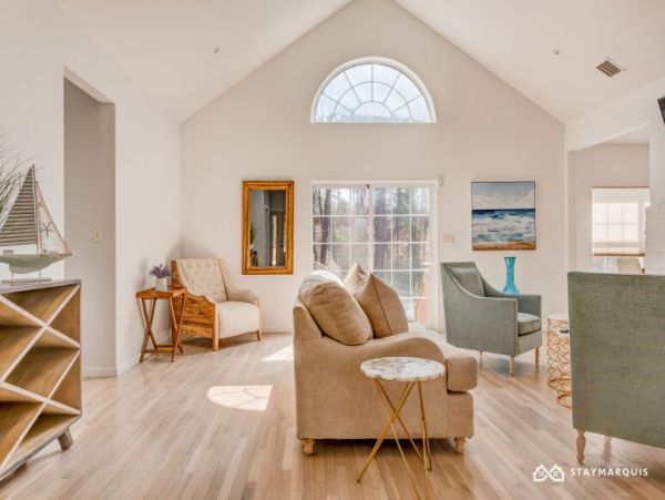 Hamptons Home 1020520