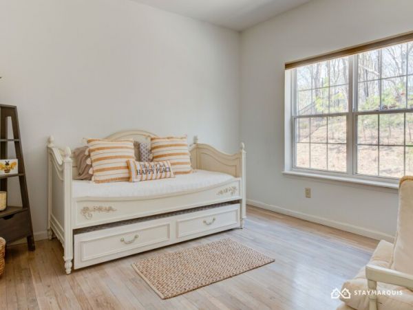 Hamptons Home 1020520