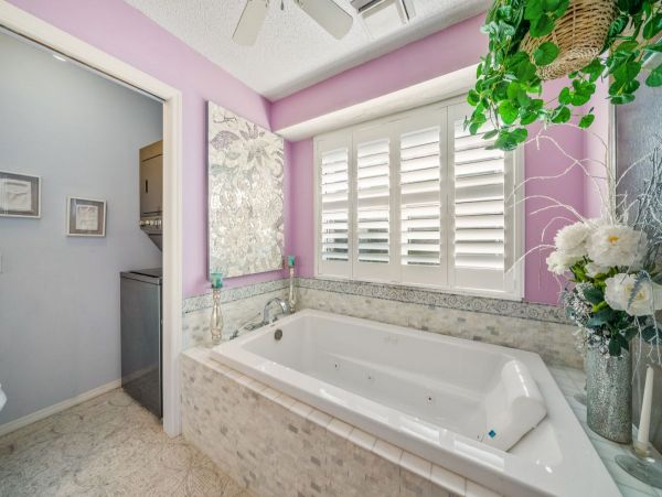 Cozy 2-Bedroom Retreat on Anna Maria Island