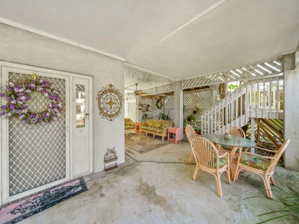 Cozy 2-Bedroom Retreat on Anna Maria Island