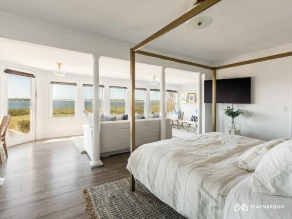 Hamptons Home 1020522