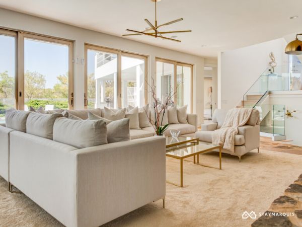 Hamptons Home 1020523