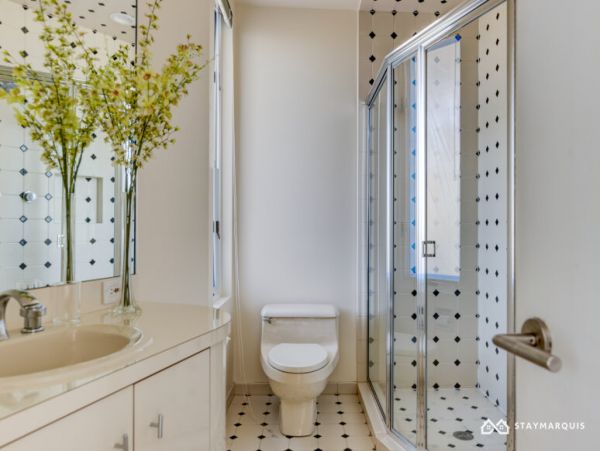 Hamptons Home 1020523