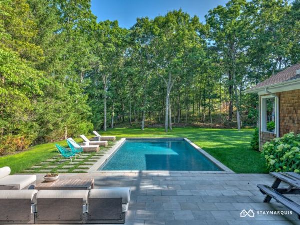 Hamptons Home 1020526