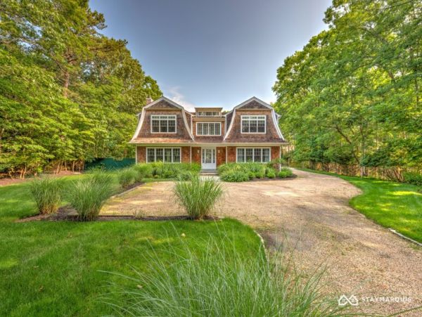 Hamptons Home 1020526