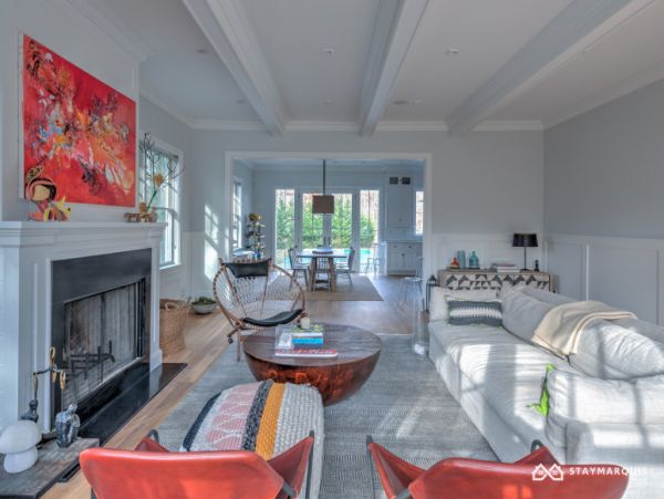 Hamptons Home 1020526