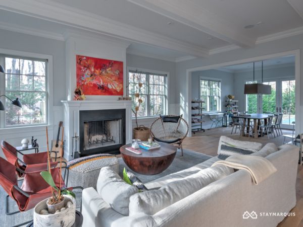 Hamptons Home 1020526