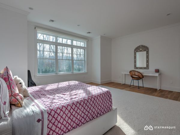 Hamptons Home 1020526