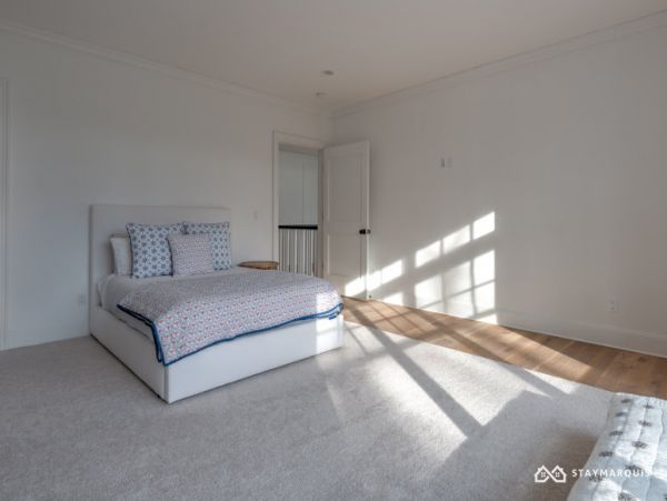 Hamptons Home 1020526