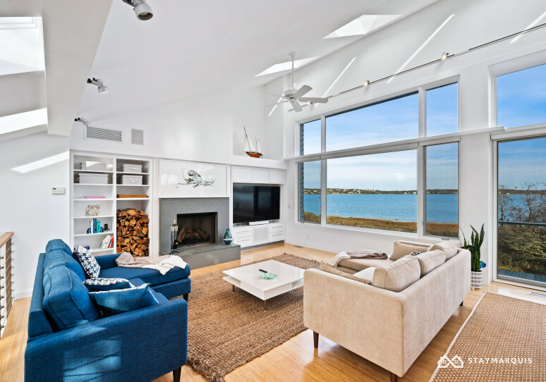 Hamptons Home 1020527