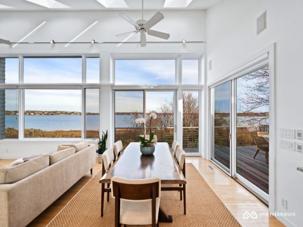 Hamptons Home 1020527