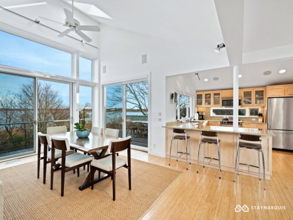 Hamptons Home 1020527