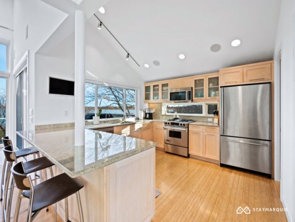 Hamptons Home 1020527