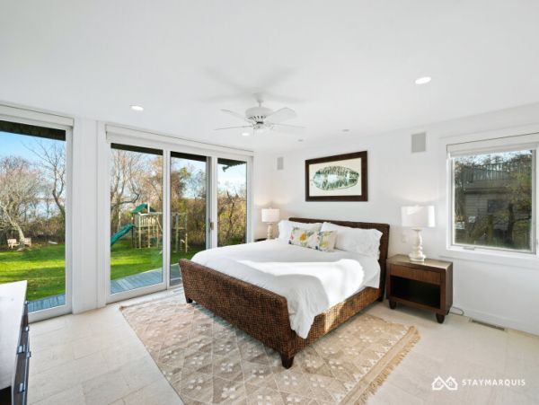 Hamptons Home 1020527