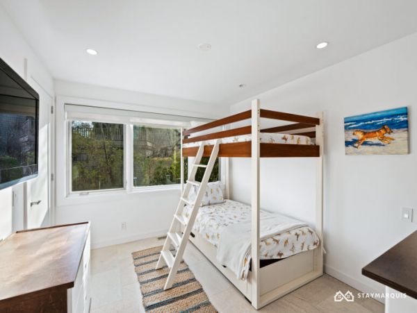 Hamptons Home 1020527