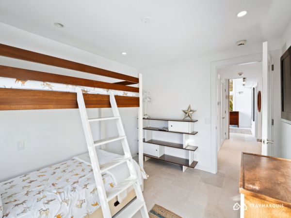 Hamptons Home 1020527