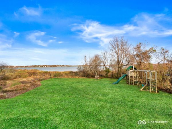 Hamptons Home 1020527