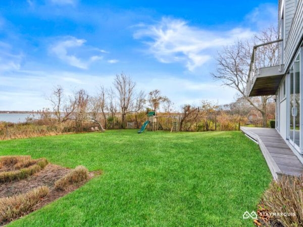 Hamptons Home 1020527