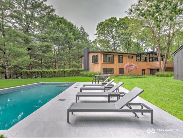 Hamptons Home 1020528