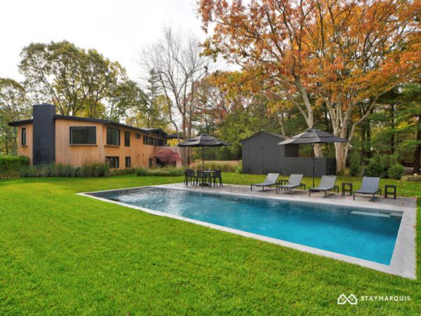 Hamptons Home 1020528
