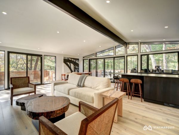Hamptons Home 1020528