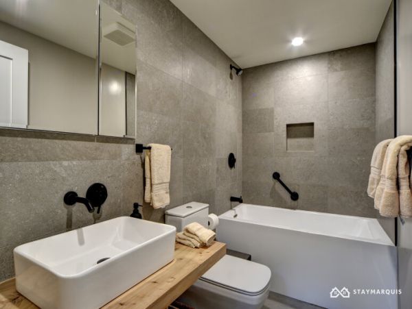 Hamptons Home 1020528