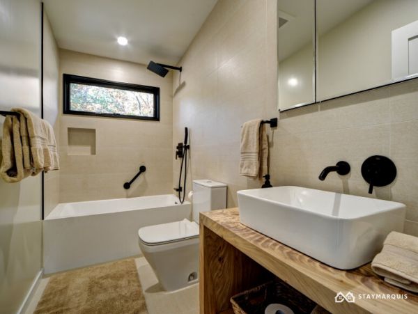 Hamptons Home 1020528